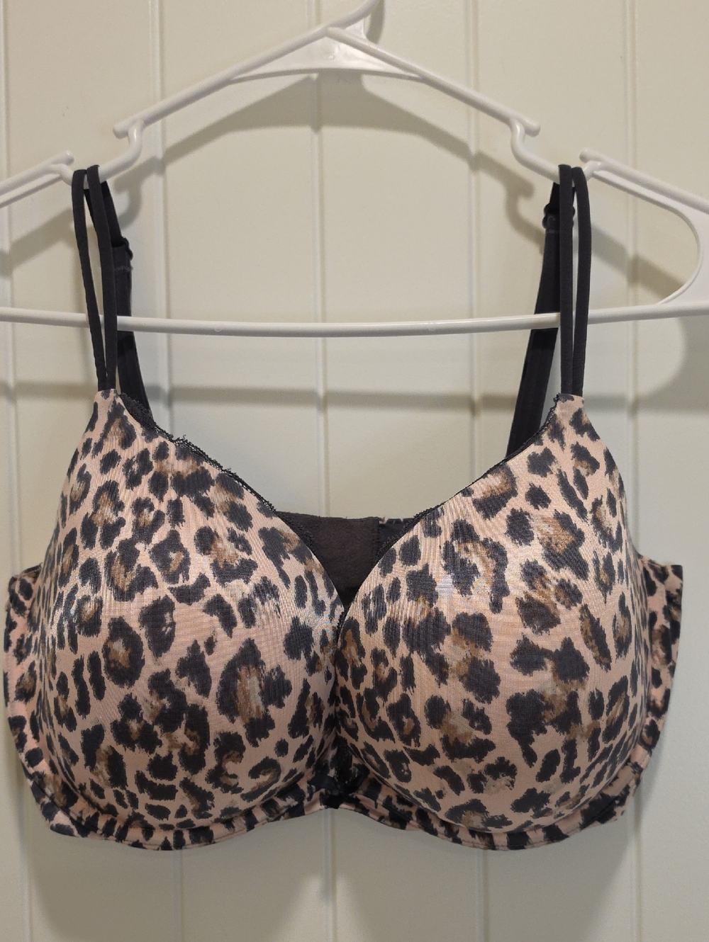 Victoria's Secret Very Sexy Push Up Leopard Print Bra Size 36DD